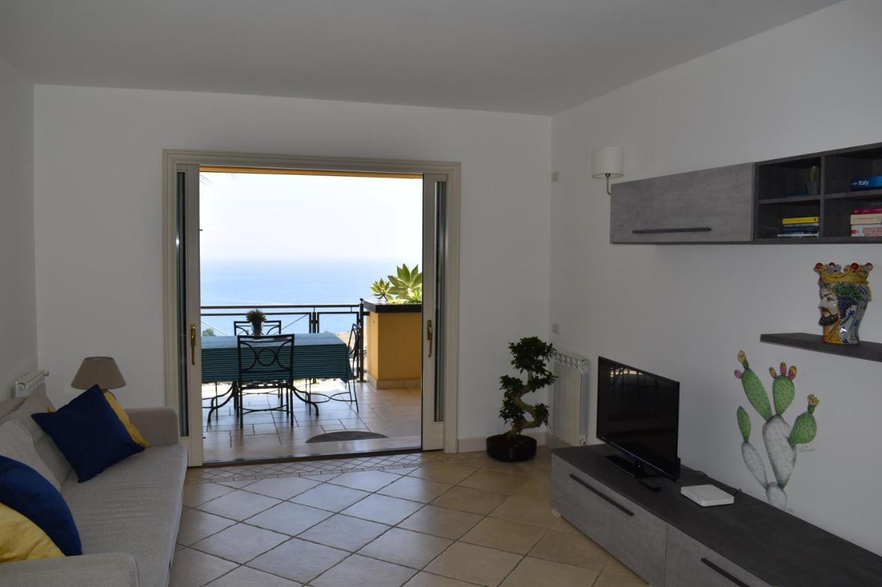 Taormina Lux & Elite Apartments - Taormina Holidays Exterior foto